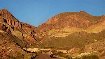 Canyon walls along the Santa Elena road
